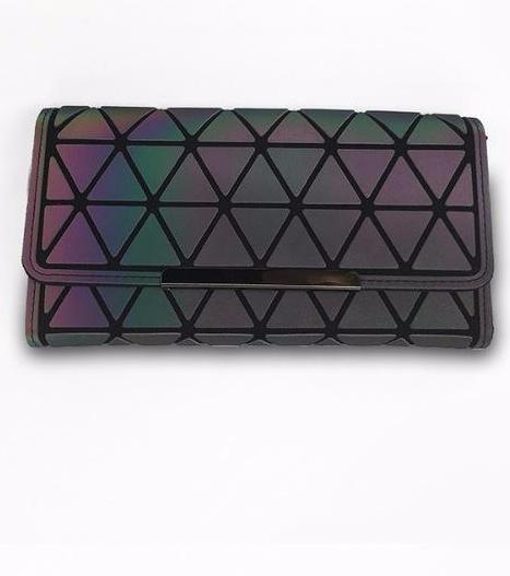 Diamond Lattice Holographic Long Wallet